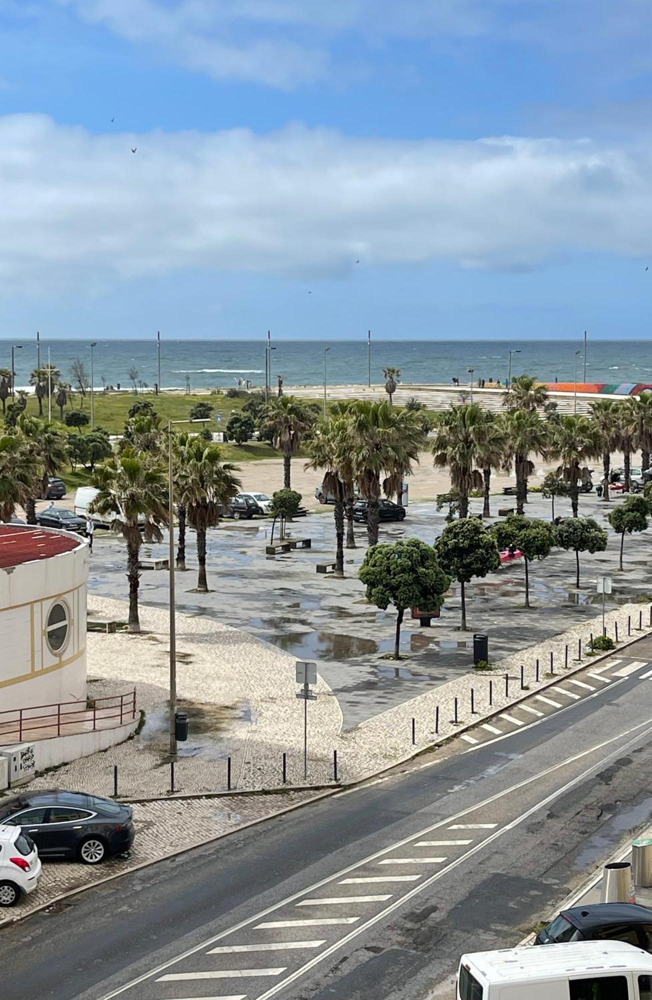 Enjoy Ocean Beach Life At Costa Da Caparica! Екстериор снимка